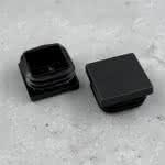 PVC Rohrstopfen schwarz,für Quadratrohr 100 x 100 x 3,0 - 6,0 mm (VE=25)