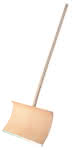 Schneeschieber Holz,500 mm mit Holzstiel